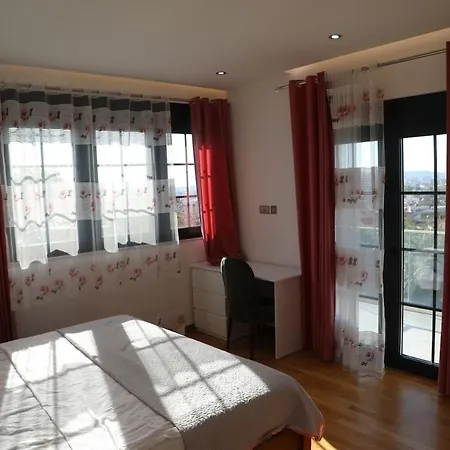 Garden Hill Durres *
